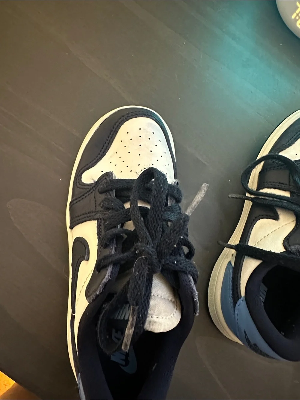 Nike children low
